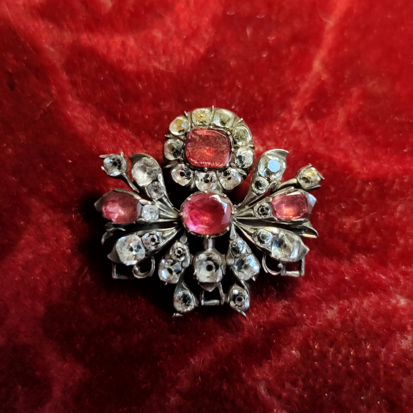 Red and white paste pendant from the Georgian era