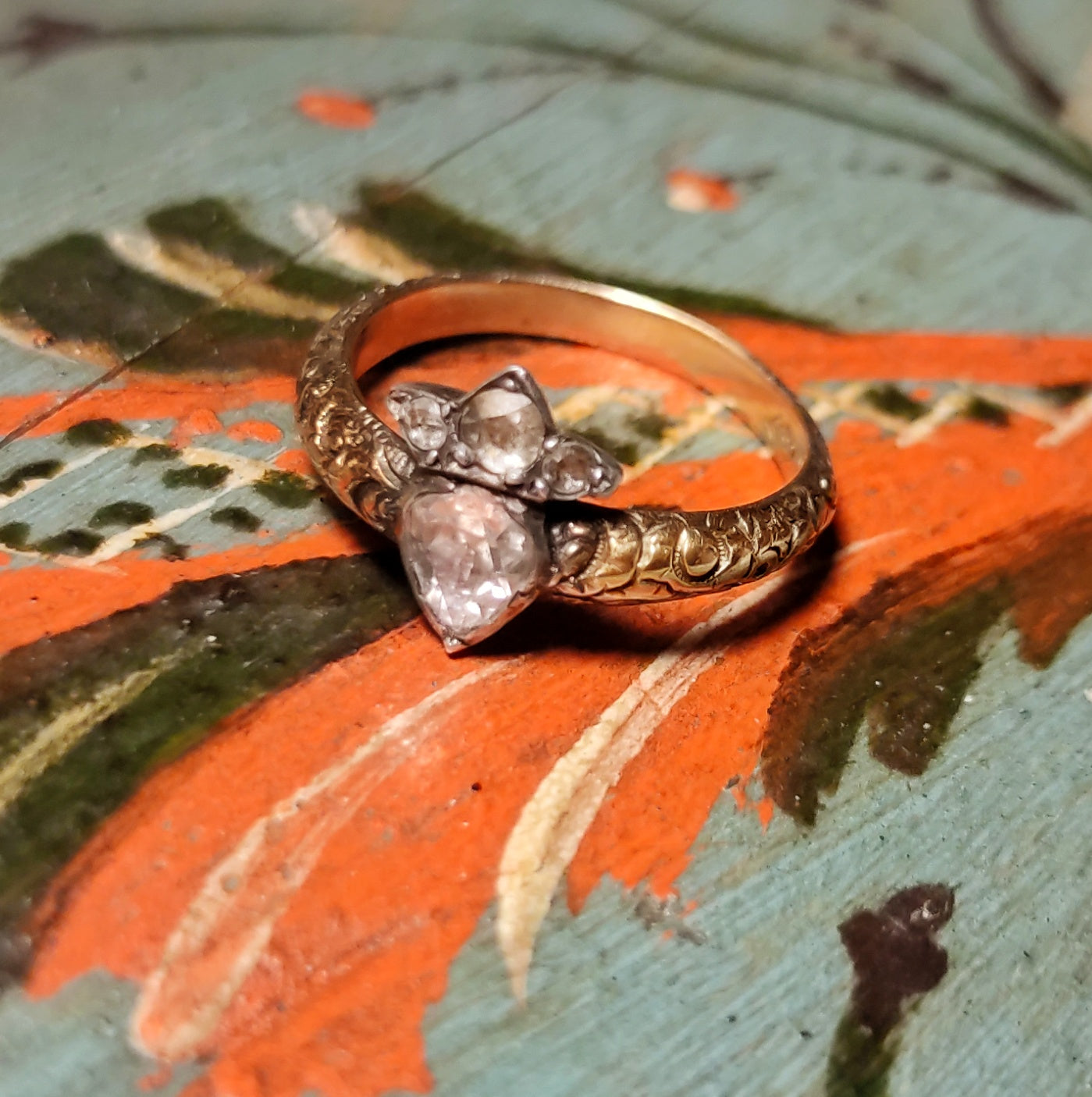 Crowned heart ring with diamonds