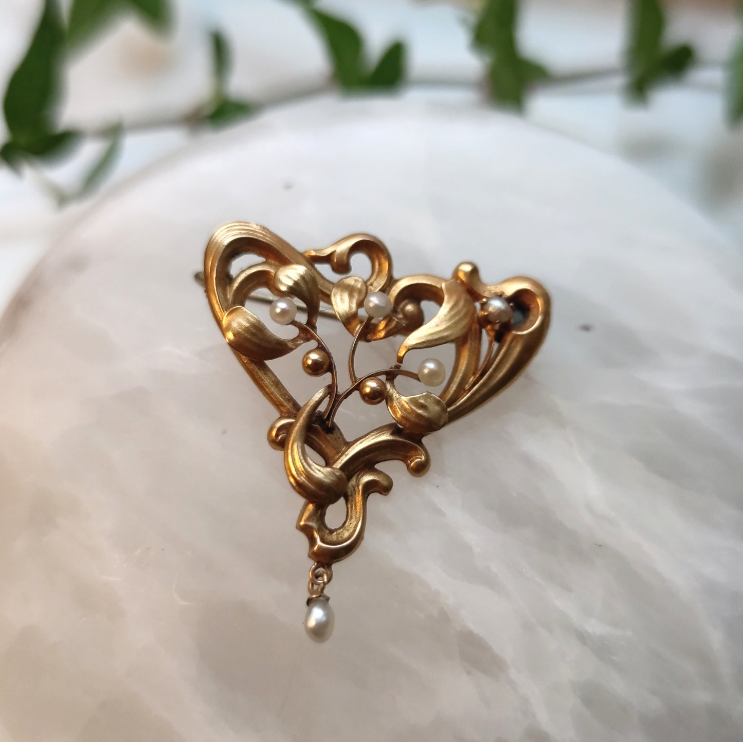 Art Nouveau mistletoe gold and pearl brooch