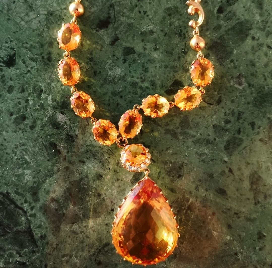 Portable sunshine - citrine and diamond necklace in gold